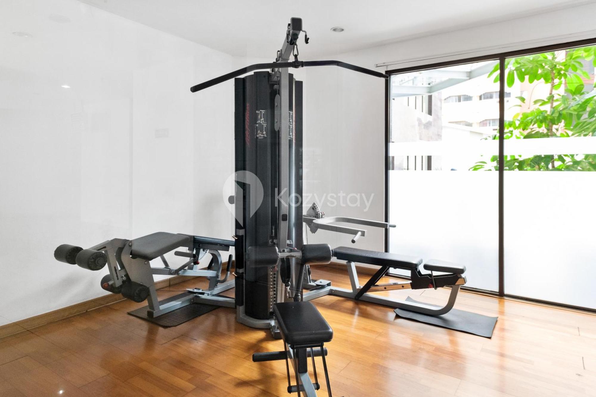 Apartemen Winston By Kozystay - Semanggi